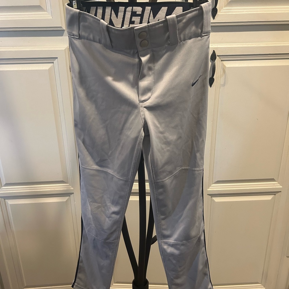 Nike Boys Gray baseball Pants size medium